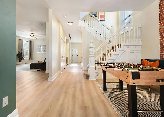 Pet Friendly 6 Bedroom Free Parking 5 Min From Bakery Sq *