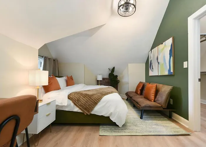 Pet Friendly 6 Bedroom Free Parking 5 Min From Bakery Sq *